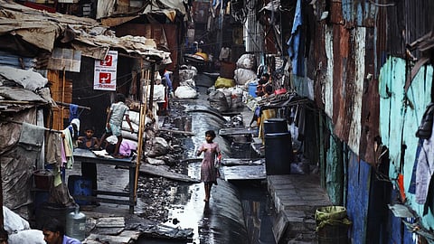 ധാരാവി നവീകരണ പ്രവര്ത്തനങ്ങള്ക്ക് 12,000 കോടി രൂപ നിക്ഷേപിക്കാനൊരുങ്ങി അദാനി ഗ്രൂപ്പ്