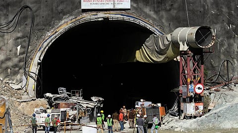 തുരങ്കനരഗത്തിൽ 7 ദിനങ്ങൾ; ഡ്രില്ലിംഗ് ശ്രമം ഉപേക്ഷിച്ചേക്കും