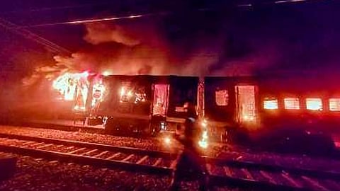 delhi darbhanga express catches fire in uttar pradesh