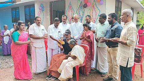 ഹൃദ്രോഗിയായ വീട്ടമ്മയ്ക്കും രോഗിയായ മകനും കുടുംബത്തിനും വീടൊരുക്കി കാഞ്ഞിരപ്പളളി ഗ്രാമപഞ്ചായത്ത്