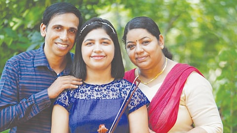 മാതാപിതാക്കളോടൊപ്പം മാർട്ടിന | Martina with her parents