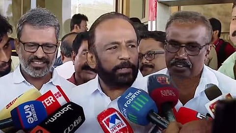 'താനിപ്പോഴും കോണ്ഗ്രസുകാരന്, വികസനത്തിനൊപ്പം നില്ക്കുന്നു'; മുൻ ഡിസിസി പ്രസിഡന്റ് എ.വി ഗോപിനാഥ് നവകേരള സദസിൽ