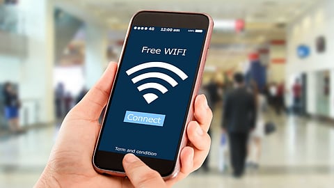 Smartphone being connected to a public wifi netwrok.