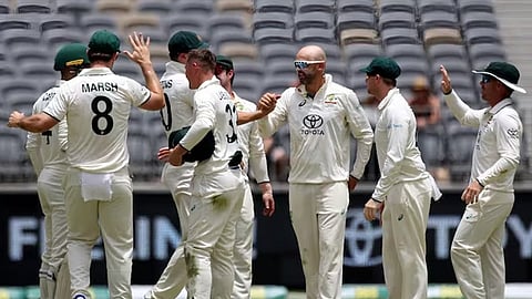 പെർത്ത് ടെസ്റ്റ്; പാക്കിസ്ഥാന് കൂറ്റൻ തോൽവി