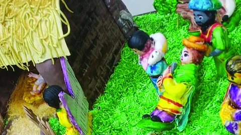Crib cake draws attraction