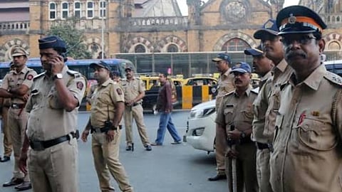 പുതുവർഷത്തെ വരവേൽക്കാൻ മുംബൈ; തെരുവുകളിൽ 15,000-ത്തിലധികം പൊലീസുകാരെ വിന്യസിക്കും