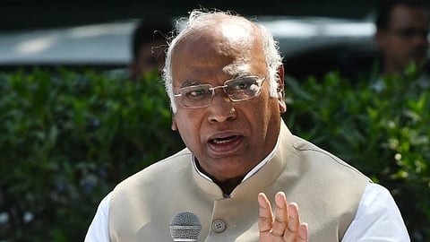 മോദിക്കു പിന്നാലെ ഖാർഗെയും തൃശൂരിലേക്ക്