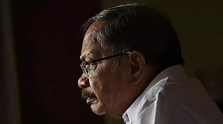MK Harikumar Aksharajalakam literary review MT Vasudevan Nair