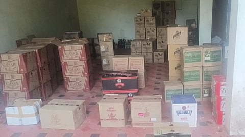 അനധികൃതമായി സൂക്ഷിച്ച 1500 ലിറ്റർ വിദേശ മദ്യം പിടികൂടി