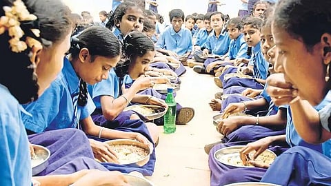 16.31 crore has been sanctioned to school lunch cooks