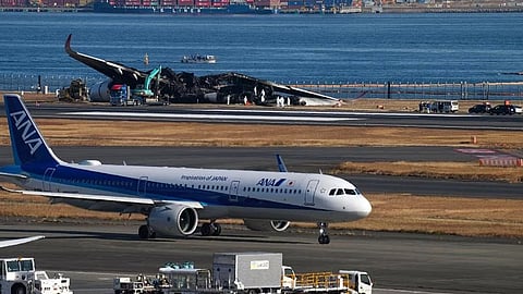 യാത്രക്കാരൻ ജീവനക്കാരിയെ കടിച്ചു; ജാപ്പനീസ് വിമാനം തിരിച്ചിറക്കി