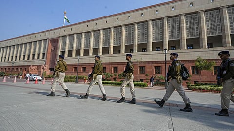 പാർലമെന്റ് മന്ദിരത്തിരത്തിന് ഇനി സിഐഎസ്എഫ് സുരക്ഷ