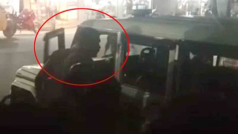 inspector attacking police officer in public view at wayanad