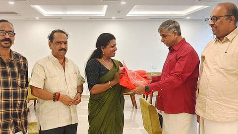 ജൂനിയർ റിസർച്ച് ഫെല്ലോഷിപ് നേടിയ ശ്യാമ എസ് പ്രഭയെ ആദരിച്ചു