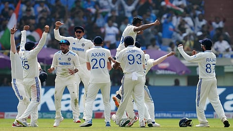 ഇന്ത്യൻ ടീം ഇംഗ്ലണ്ടിനെതിരായ രണ്ടാം ടെസ്റ്റിനിടെ.