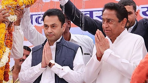 നകുൽനാഥ്, കമൽനാഥ്