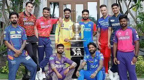 ഐപിഎൽ ക്യാപ്റ്റൻമാരുടെ ഫോട്ടോഷൂട്ടിൽ ഋതുരാജ് ഗെയ്ക്ക്വാദ് ചെന്നൈ സൂപ്പർ കിങ്സിനെ പ്രതിനിധീകരിച്ചപ്പോൾ.