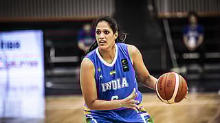 സ്റ്റെഫി നിക്സൺ