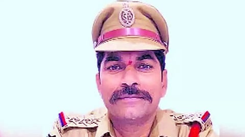 ക്രിമിനലുകൾക്കൊപ്പം ജന്മദിനമാഘോഷം, വിഡിയോ വൈറലായതോടെ ഇൻസ്പെക്ടർക്ക് സസ്പെൻഷൻ