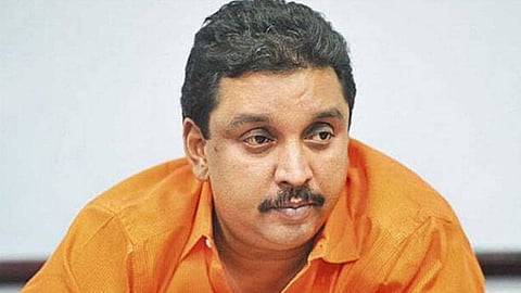 കിടപ്പുമുറിയിൽ നിന്ന് ഗണേഷിന്റെ ശ്രദ്ധ പൂജാമുറിയിലേക്ക് മാറിയത് നല്ല കാര്യം; പരിഹസിച്ച് ഷിബു ബേബി ജോൺ