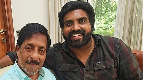 ശ്രീനിവാസനൊപ്പം സംവിധായകൻ പി.ജി. പ്രേംലാൽ.