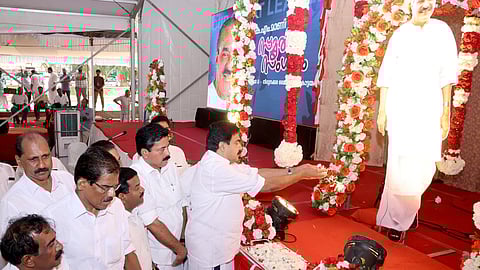 പതിനായിരങ്ങള് ഒഴുകിയെത്തി; ഓര്മകളുടെ ഒത്തുചേരലായി കെ.എം. മാണി സ്മൃതിസംഗമം