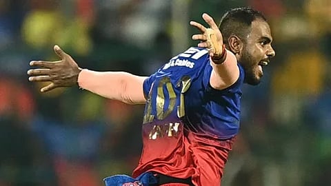 മേൽവിലാസം മാറ്റിയെഴുതിയ യാഷ് ദയാൽ