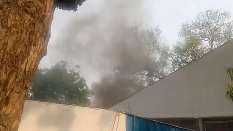 Fire attack at BJP headquarters in Delhi
