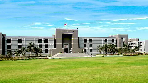 വിശ്വാസം നഷ്ടപ്പെടുന്ന ഭരണകൂടങ്ങൾ | മുഖപ്രസംഗം