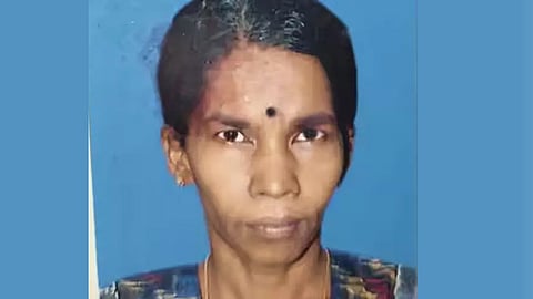 woman collapsed and died while waiting for the bus in bus stop at palakkad