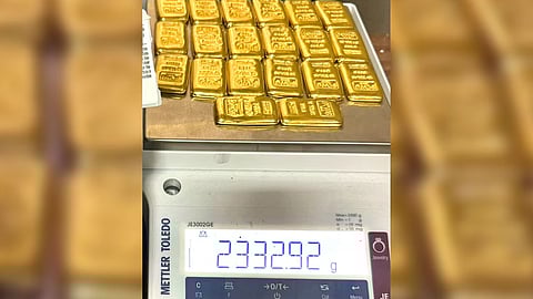 നെടുമ്പാശേരിയിൽ നിന്നു പിടികൂടിയ സ്വർണം