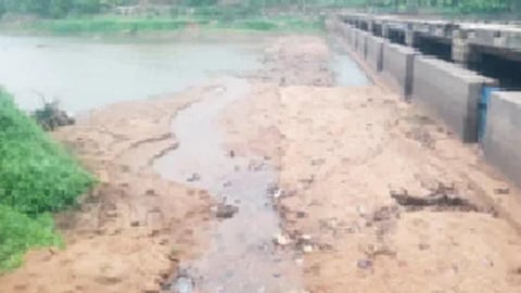 പരിതപ്പുഴ ചെക്ക്ഡാമില് വെള്ളമില്ല| There is no water in Paritapuzha check dam