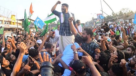 womens league activists banned from shafis road show