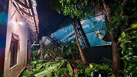 heavy rain and wind in kottayam