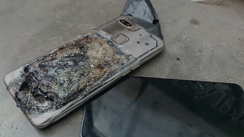 smartphone explodes at kasaragod