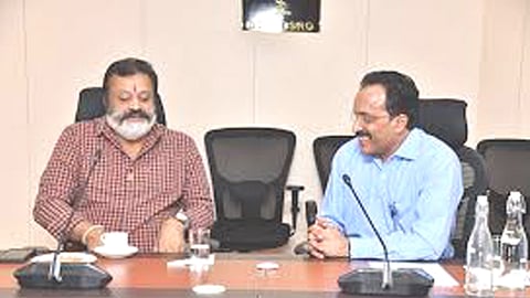 മുല്ലപ്പെരിയാർ വെള്ളപ്പൊക്ക സാധ്യതാ പ്രവചനത്തിന് ഇസ്രൊയുടെ സഹായം തേടി കേന്ദ്രമന്ത്രി സുരേഷ്ഗോപി