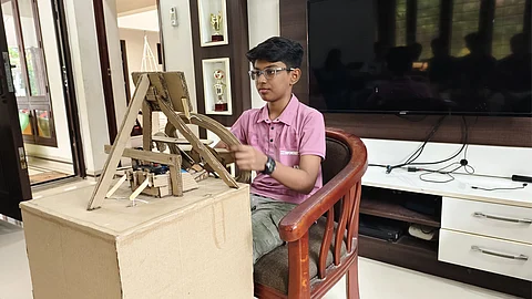 9th standard student make a car parking multiplayer game