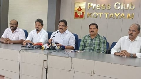 മോൻസ് ജോസഫിന് തുറന്ന കത്തും 10 ചോദ്യങ്ങളുമായി സജി മഞ്ഞക്കടമ്പിൽ