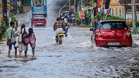 heavy rain at kerala 9 death reported