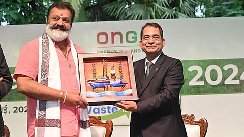 union minister suresh gopi received a grand treatin mumbai