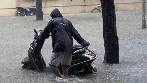 heavy rain at mumbai