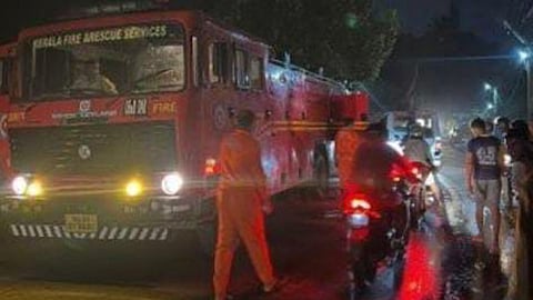 കോട്ടയത്ത് നിയന്ത്രണം വിട്ട ഓട്ടോറിക്ഷ തലകീഴായി മറിഞ്ഞ് യുവാവിന് ദാരുണാന്ത്യം; 2 പേർക്ക് പരുക്ക്