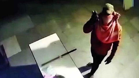 hyderabad maheshwaram disappointed thief cctv video