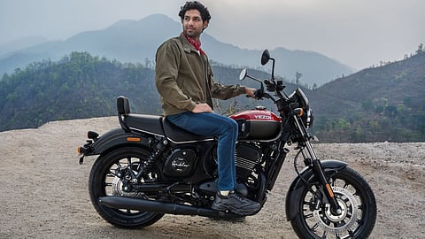trail pack presented for jawa yezdi roadster