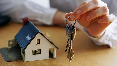 House owner strike against advocate on rent issue