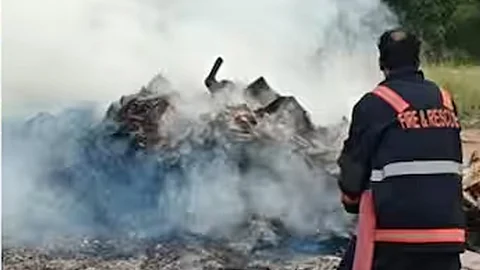 fire force reached and extinguished the garbage smoke in elur ernakulam