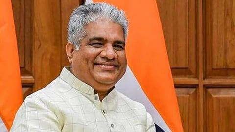 Union minister Bhupendra Yadav  against kerala government on wayanad tragedy