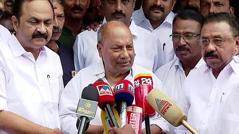 A.K. Antony donates rs 50,000 to cmdrf