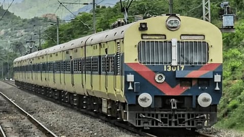 പുനലൂർ - എറണാകുളം മെമു ഉടൻ യാഥാർഥ്യമാകും Punalur Ernakulam memu