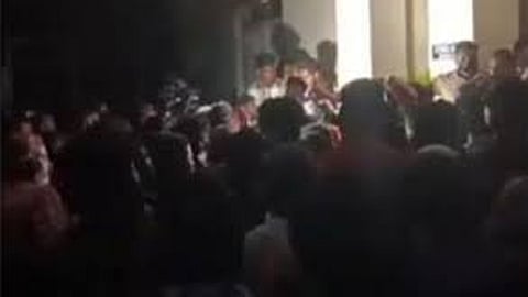 power cut in sat hosptal officer suspended